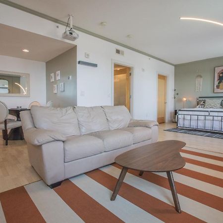 Designer Downtown Condo Suite - Splendid View Des Moines Eksteriør bilde