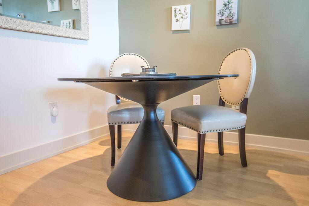 Designer Downtown Condo Suite - Splendid View Des Moines Eksteriør bilde