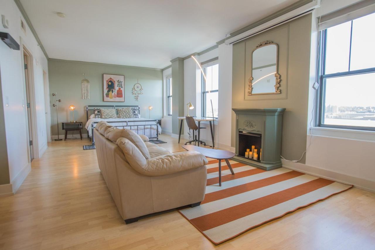 Designer Downtown Condo Suite - Splendid View Des Moines Eksteriør bilde